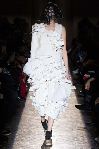 Look 13